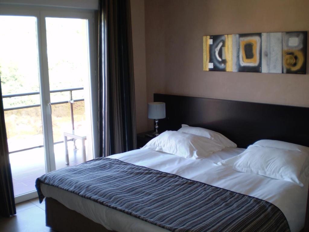Hotel Augustin Marie Bonifacio  Zimmer foto